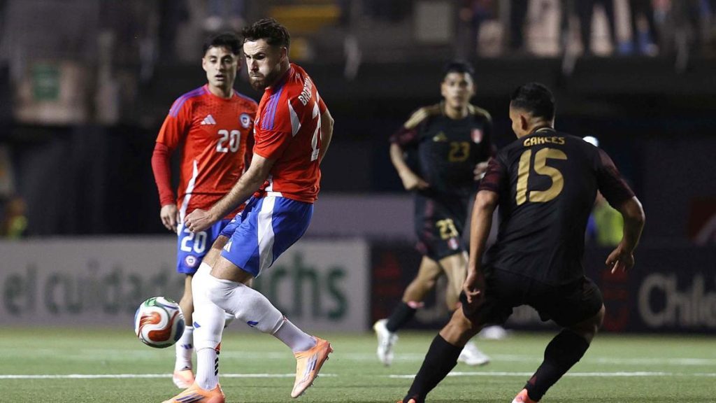 2-1: Chile comes back against Peru in added time