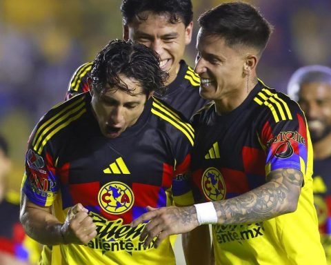 3-0: America puts pressure on the leader