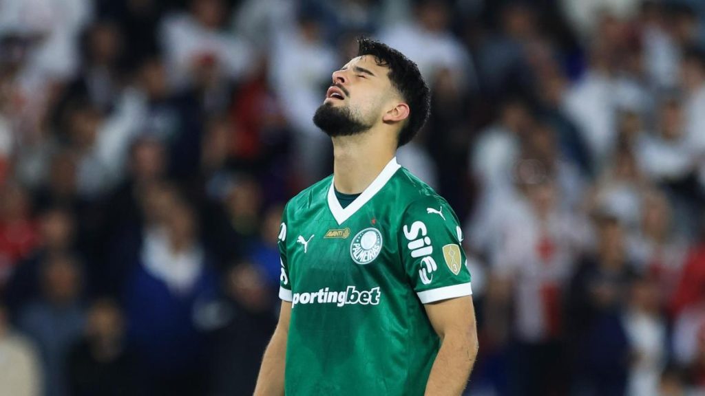 3-0: Vitor Roque's Palmeiras defeat