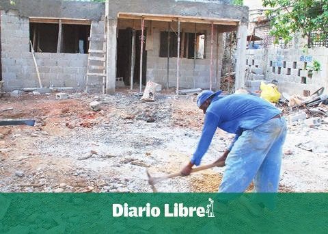 82.7 % of houses under construction are paralyzed