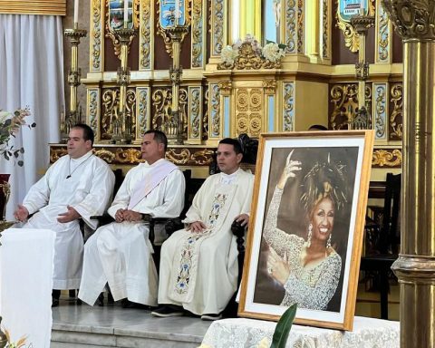 A mass in Havana challenges official censorship against Celia Cruz