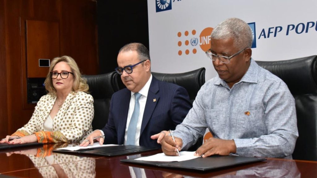 AFP Popular y UNPFA renovaron acuerdo sobre población envejeciente