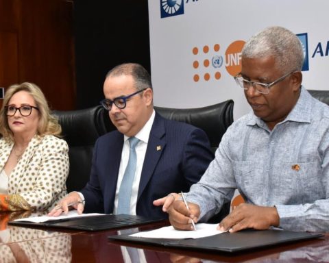 AFP Popular y UNPFA renovaron acuerdo sobre población envejeciente