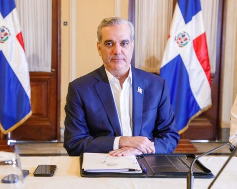 Abinader celebra nueva fuerza de supresión de pandillas en Haití