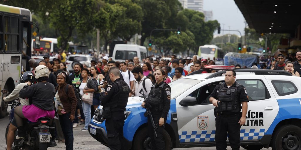 Action in RJ is a smokescreen and exposes the population, experts say