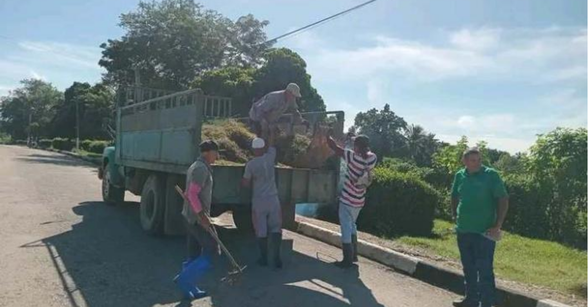 Almost 650,000 Cubans on alert for Category 4 Hurricane Melissa