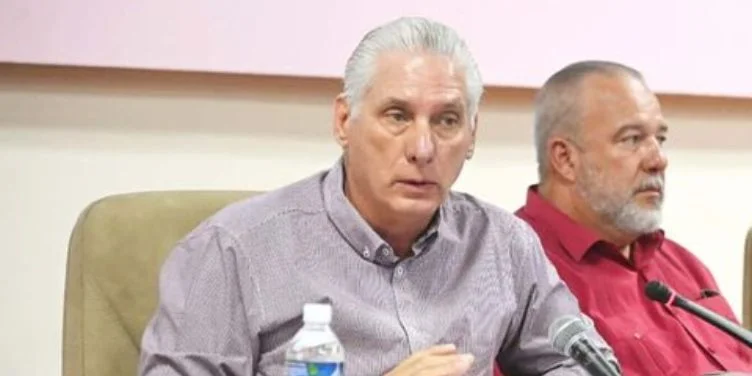 Miguel Díaz-Canel (izquierda) y Manuel Marrero Cruz, este sábado