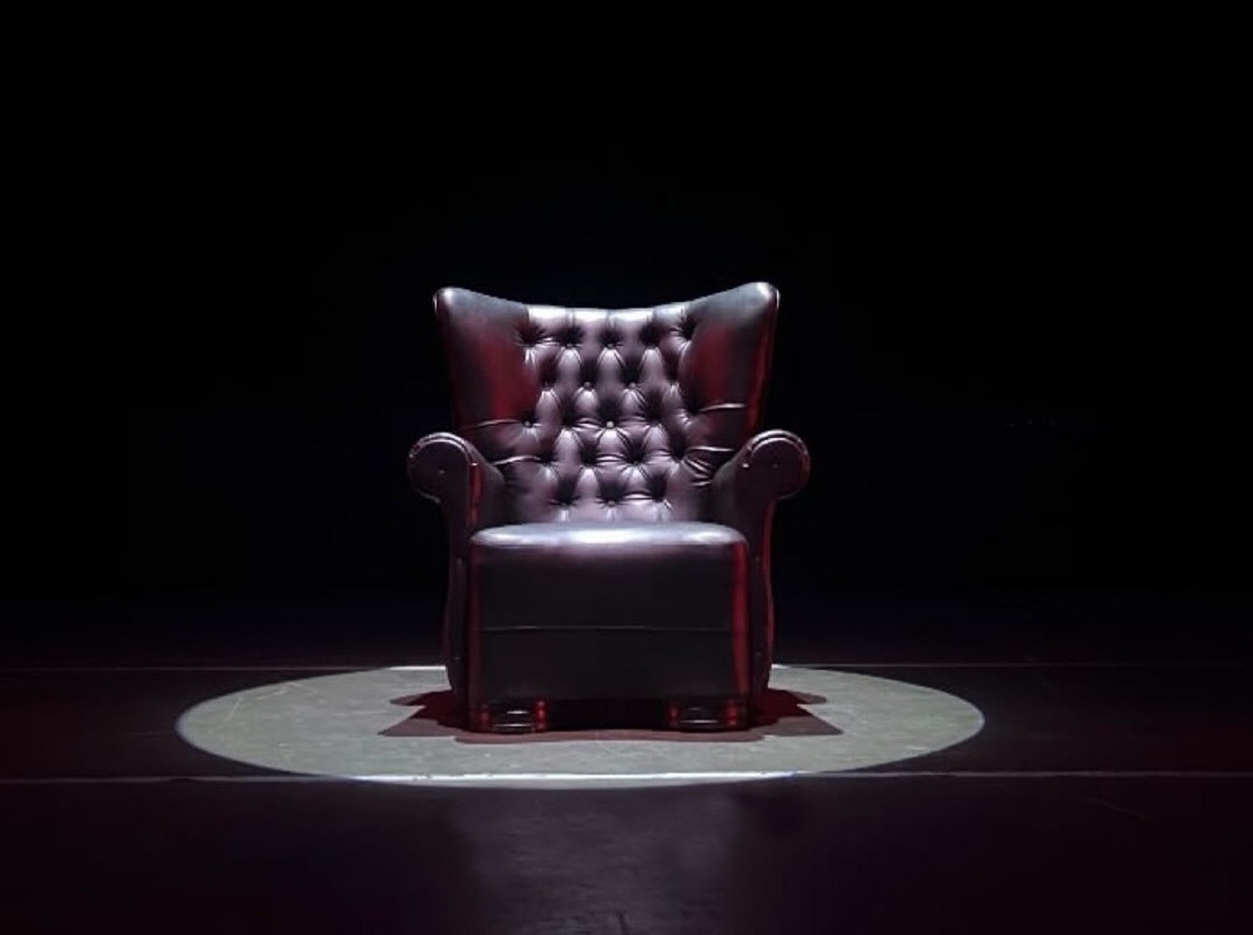 An illuminated seat and an hour of silence, FAC's response to the censorship of the tribute to Celia Cruz