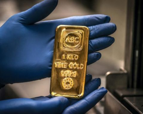 Analysis: the gold bonanza 'does not shine' and uncertainty is still present in the world