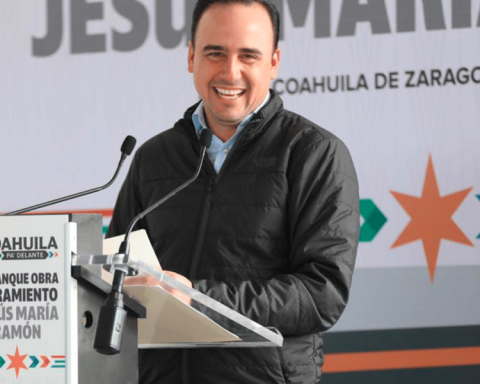 Approval of governors improves in September