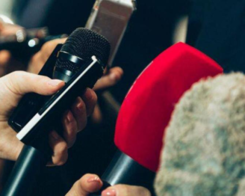 Attorney General's Office begins surveillance of the CRC and warns about media censorship