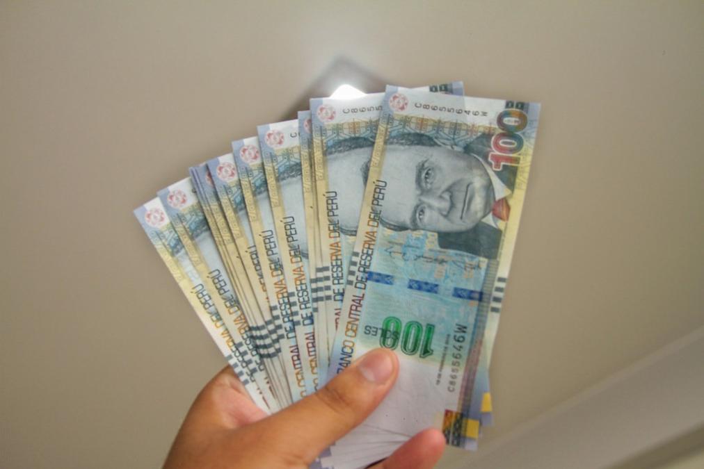 Average monthly income increased by S/239