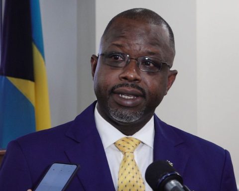 Bahamas urges its citizens to stay away from Venezuelan coasts due to tension with the US