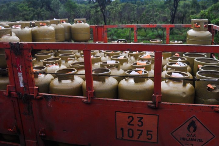 Beneficiaries with final NIS 4 receive Gas Aid this Thursday