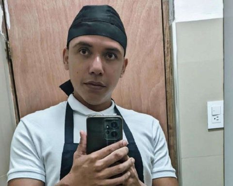 Burned body of a man found