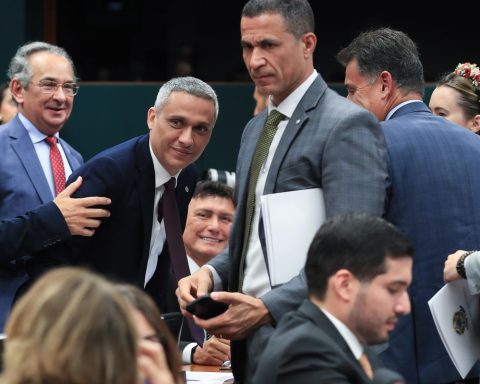 CCJ of the Chamber suspends criminal action in the STF against deputy Gayer