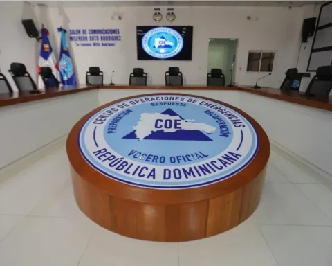 COE mantiene a 12 provincias en alerta