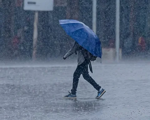 COE keeps more than 20 provinces on alert due to rain