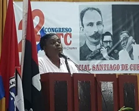 ¿A quién le interesa, a estas alturas, pertenecer a la CTC? En la foto, Beatriz Johnson Urrutia durante la Conferencia Provincial Obrera de Santiago de Cuba