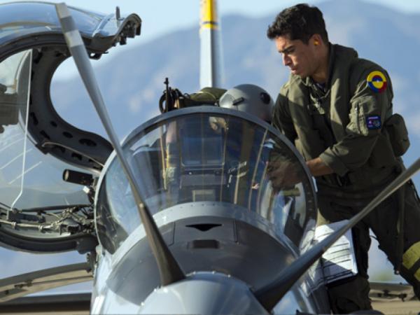 Calls open to enter the Colombian Air Force: how to register