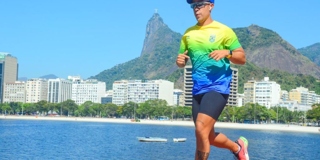 Carioca takes advantage of street test to visit Christ for the first time