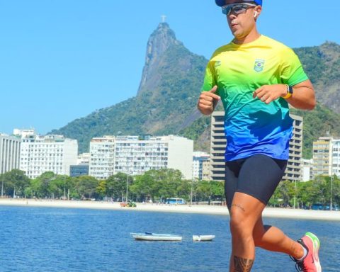 Carioca takes advantage of street test to visit Christ for the first time