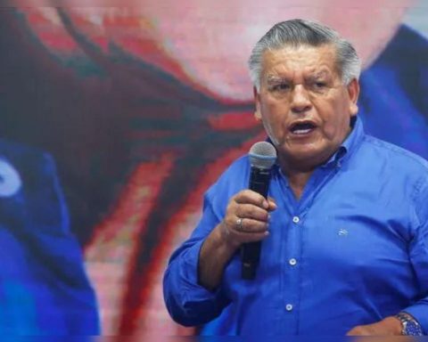 César Acuña will apply for the presidency and confirm that he will resign from the governor's position