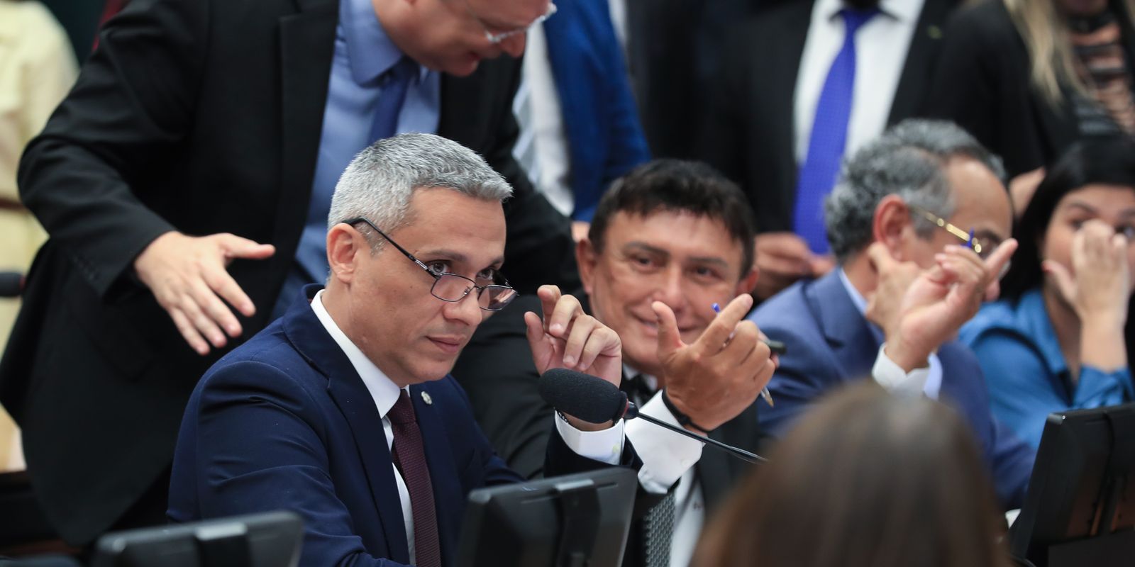 Chamber approves suspension of STF action against Gustavo Gayer