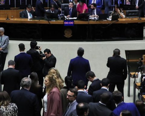 Chamber approves urgency to vote on project that creates Christian bench