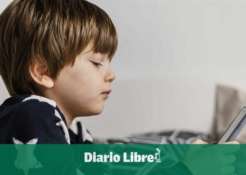 Children with parental mobile control sleep and study better