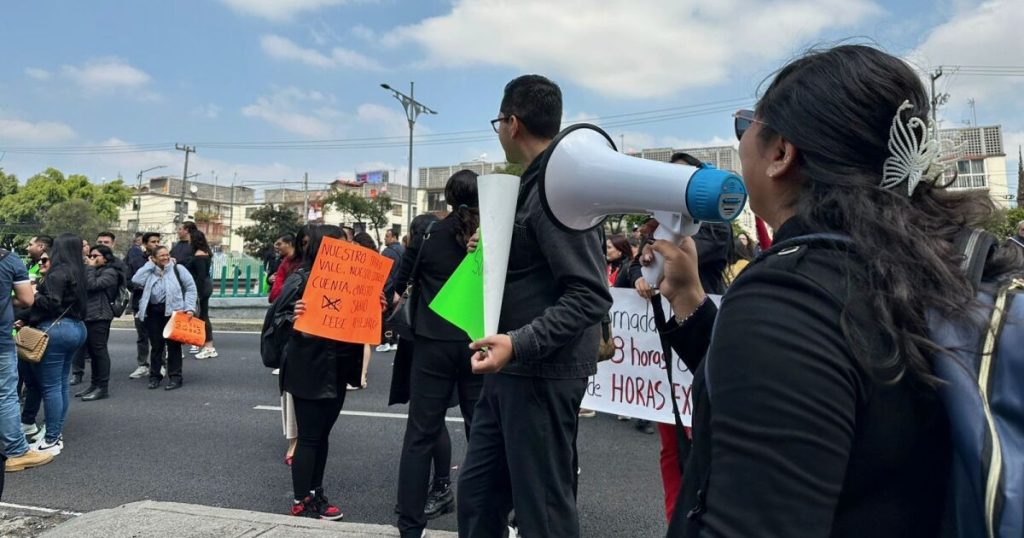 Chronicle | "The collection is historic and our salaries are miserable."