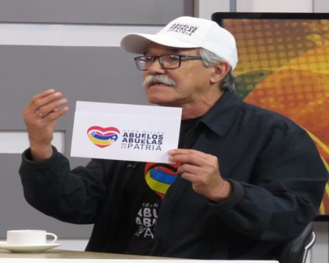 Circles of Grandmothers and Grandfathers guarantee comprehensive protection of older adults