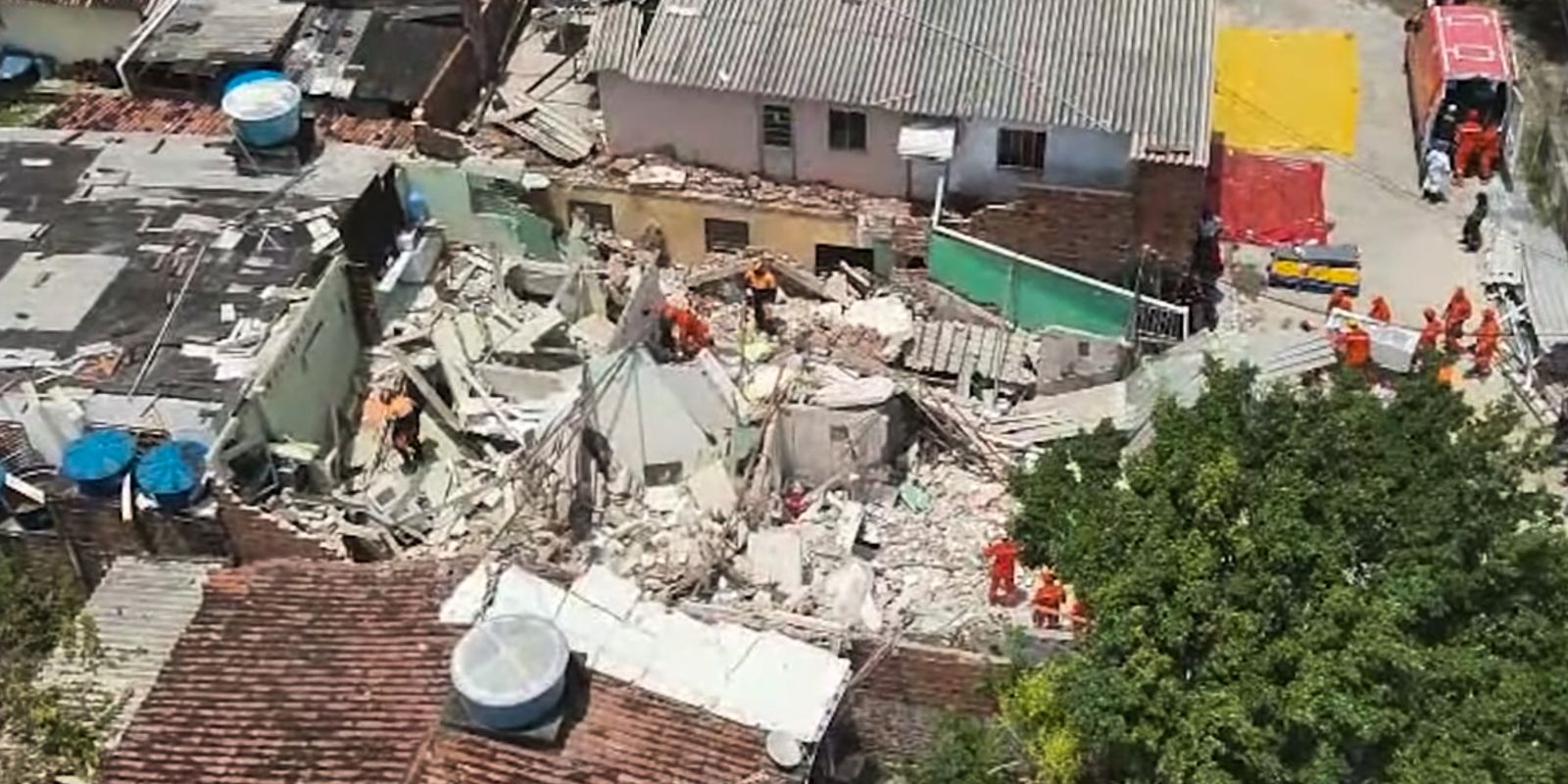 Collapse in Olinda leaves two dead and injured