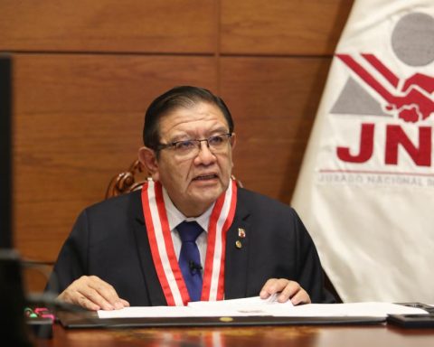 Congress constitutionally accuses Judge Jorge Salas Arenas for influence peddling