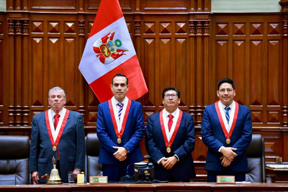 Congress rejected a motion of censure against the Board of Directors chaired by Fernando Rospigliosi