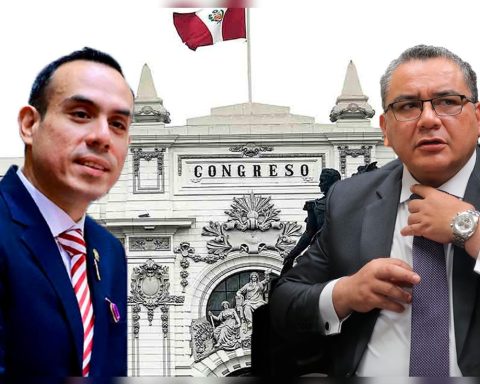 Congressmen expect Juan Santiváñez to resign and expand motion of censure against him
