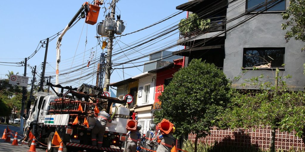 Court suspends early extension of Enel concession in SP