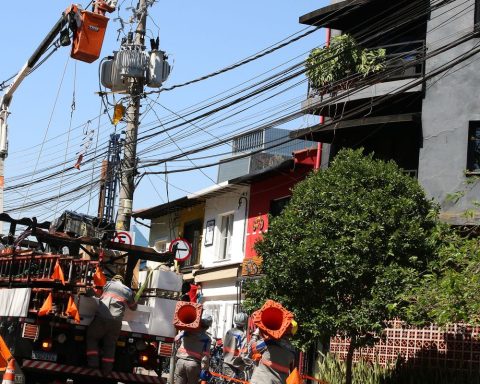 Court suspends early extension of Enel concession in SP