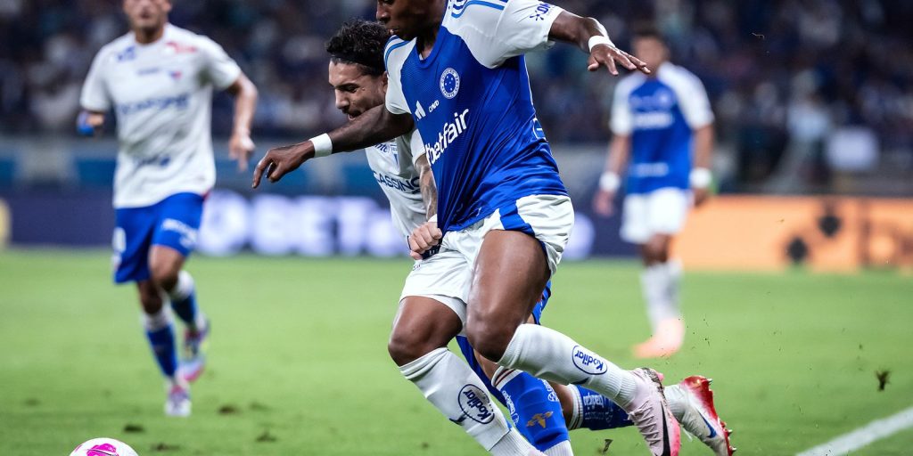 Cruzeiro wins and remains on the heels of the Brazilian Championship leaders