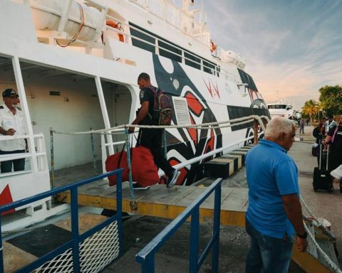 Cuba rented the Mexican catamaran who travels between Batabanó and Nueva Gerona