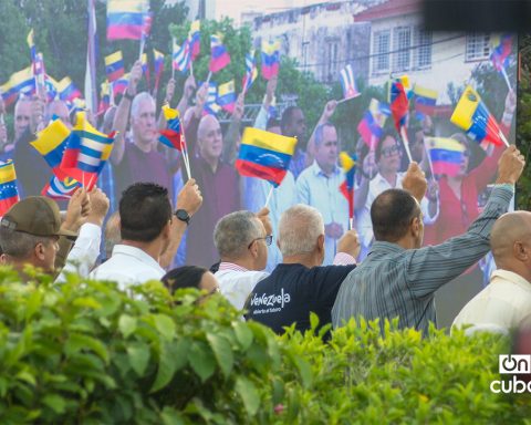 Cuban government organizes massive event in favor of Venezuela