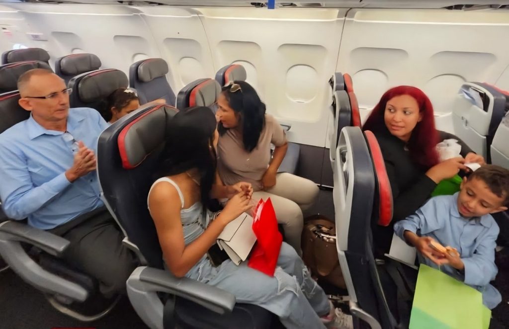 Cuban opponent José Daniel Ferrer leaves Cuba for the United States