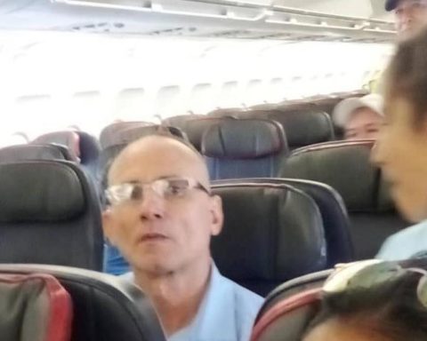 Cuban opponent José Daniel Ferrer will land in Miami this Monday in forced exile