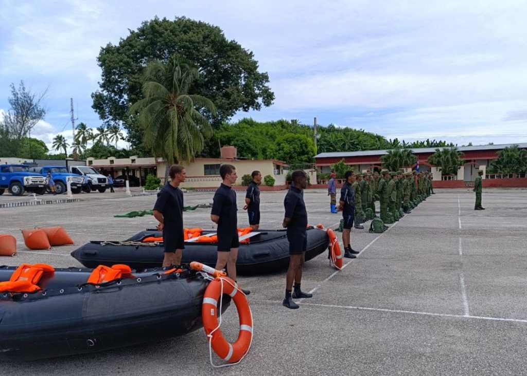 Cuban soldiers are getting ready for rescue tasks, while some 650 thousand evacuees are expected by Melissa