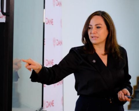 Dane: "Our figures have no political color"