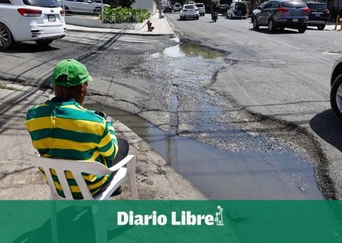 Danger for vehicles and drivers in Elvira de Mendoza street