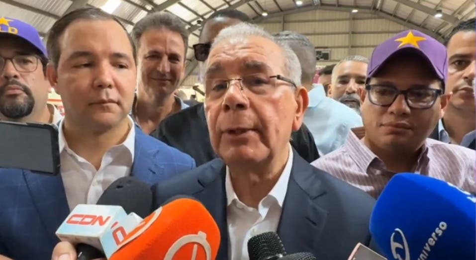 Danilo advierte a Abinader: “Debe revisar su nivel de gasto, la economía no resiste ese ritmo”