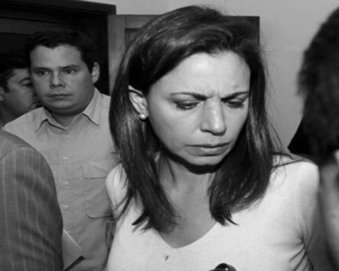 DataViva: 89% del país considera negativa imagen y actuación de María Machado