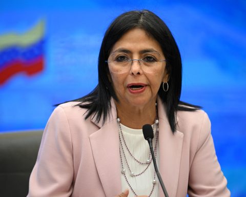 Delcy Rodríguez denies a Miami Herald report on the proposal to the US of a government without Maduro