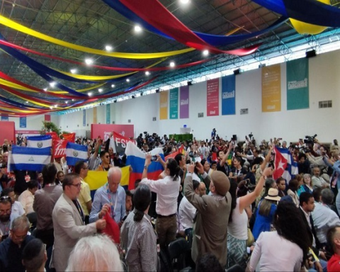 Delegations from 29 countries participate in the Day of Support for the Bolivarian Revolution